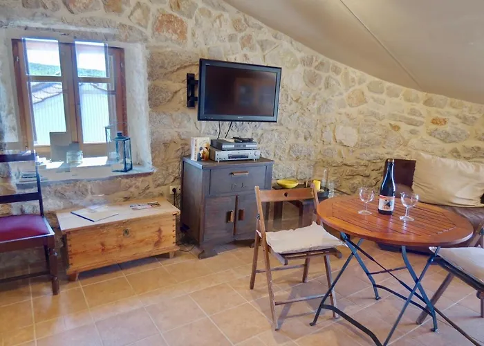 Don Camillo - Turm Krk Apartment